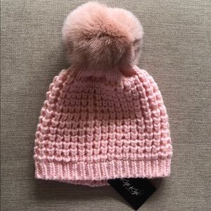Kyi Kyi Canada genuine fox fur pompom hat